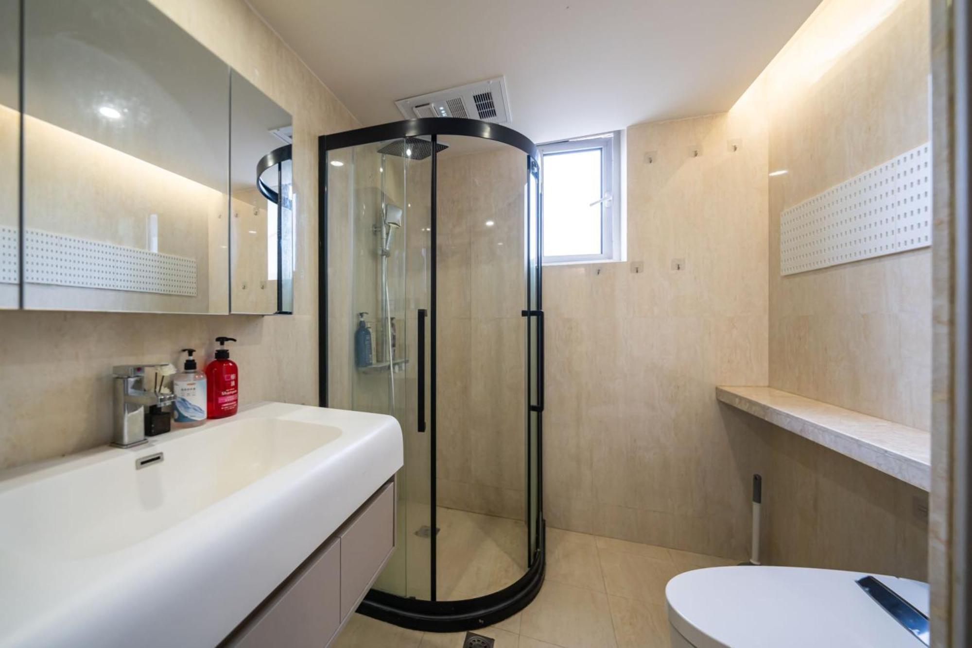 Apartment Pure Home-luxurious Grand Penthouse In Core,large Area,close To Yu Garden The Bund People Square Commanding Panoramic Night Of The Pearl Tower,enjoying The Stunning Views Of The Bund Shanghai