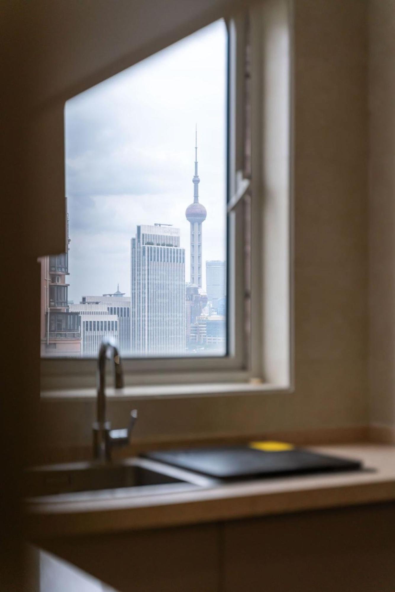 Apartment Pure Home-luxurious Grand Penthouse In Core,large Area,close To Yu Garden The Bund People Square Commanding Panoramic Night Of The Pearl Tower,enjoying The Stunning Views Of The Bund Shanghai