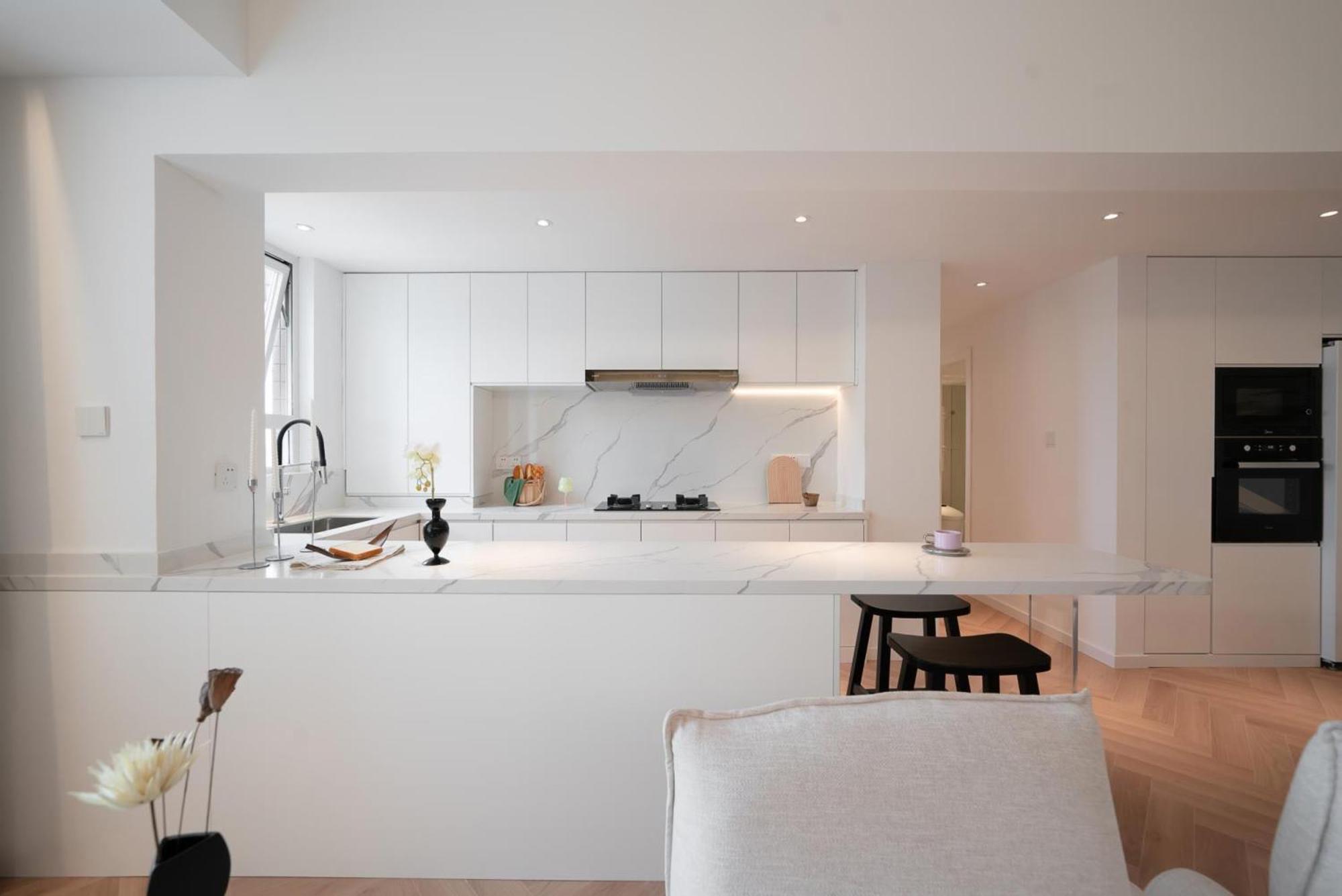 Pure Home-luxurious Grand Penthouse In Core,large Area,close To Yu Garden The Bund People Square Commanding Panoramic Night Of The Pearl Tower,enjoying The Stunning Views Of The Bund Apartment